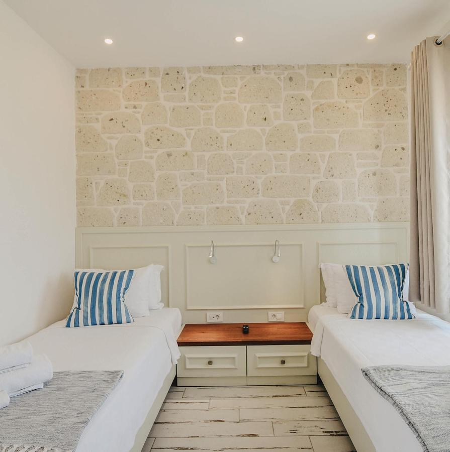 Rhodium Hotel Alaçatı Bilik gambar